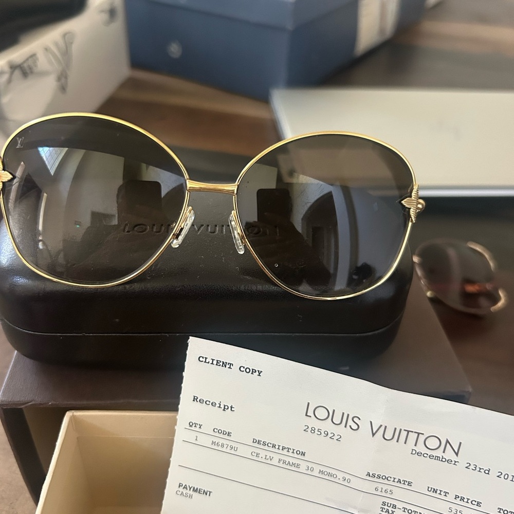 Louis Vuitton Gold and Black Luxury Sunglasses
